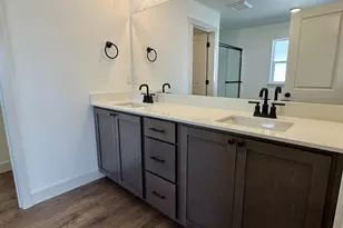 881 NE Laurel Spgs Dr, Hermiston, OR 97838 - Photo 9