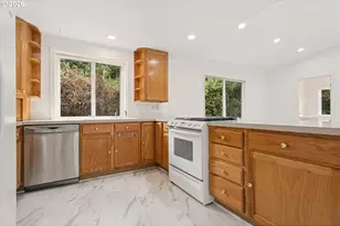 11041 SW 45th Ave, Portland, OR 97219 - Photo 15