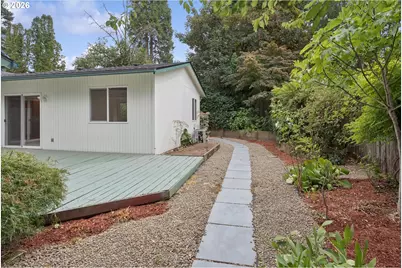 11041 SW 45th Ave, Portland, OR 97219 - Photo 41