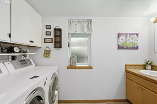 2007 View Ct, The Dalles, OR 97058 - Photo 33