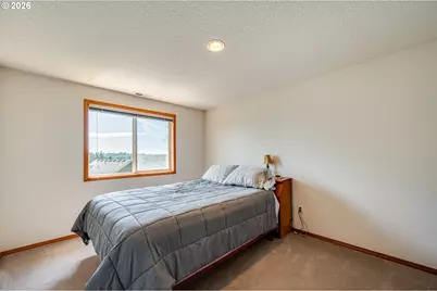1241 E Pioneer Loop, La Center, WA 98629 - Photo 33