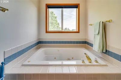 1241 E Pioneer Loop, La Center, WA 98629 - Photo 27
