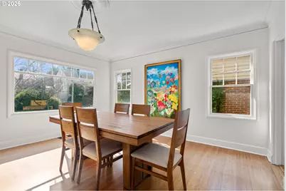 2237 NE Regents Dr, Portland, OR 97212 - Photo 11