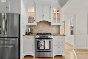 2237 NE Regents Dr, Portland, OR 97212 - Photo 15