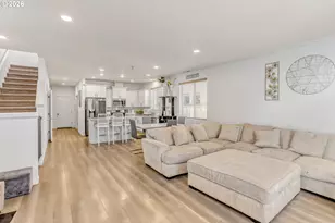 825 S 23rd Ave, Cornelius, OR 97113 - Photo 9