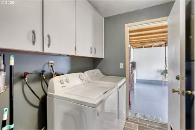 2233 Country Club Ter, Woodburn, OR 97071 - Photo 19