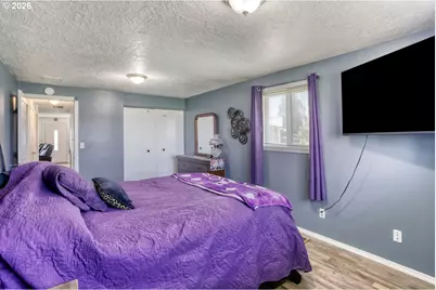 2233 Country Club Ter, Woodburn, OR 97071 - Photo 17