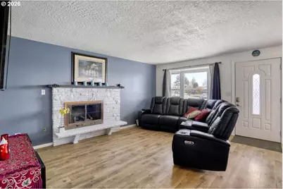 2233 Country Club Ter, Woodburn, OR 97071 - Photo 7