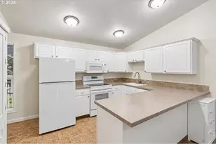 12380 SW Walnut St, Tigard, OR 97223 - Photo 11