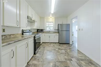 2240 5th St, Springfield, OR 97477 - Photo 13