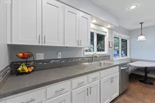 909 SE 96th Ave, Vancouver, WA 98664 - Photo 5