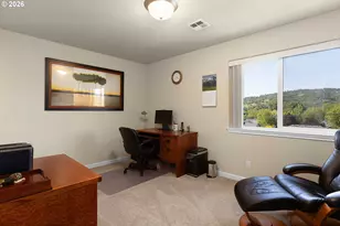 2471 SE Waldon Ave, Roseburg, OR 97470 - Photo 21