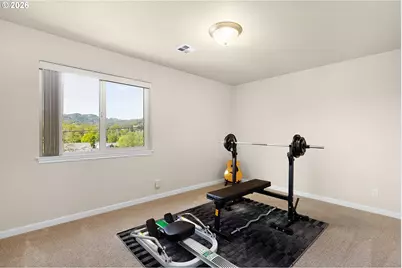 2471 SE Waldon Ave, Roseburg, OR 97470 - Photo 23