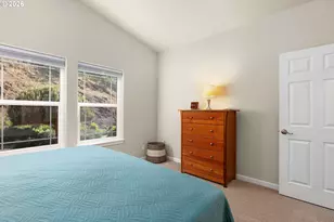 2471 SE Waldon Ave, Roseburg, OR 97470 - Photo 15
