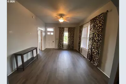 1014 Taylor St, Oregon City, OR 97045 - Photo 3