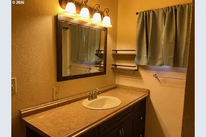 1014 Taylor St, Oregon City, OR 97045 - Photo 15