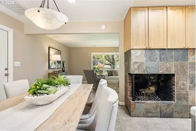 5190 SW Dover Ln, Portland, OR 97225 - Photo 11
