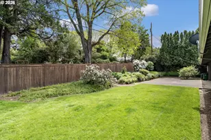 5190 SW Dover Ln, Portland, OR 97225 - Photo 31