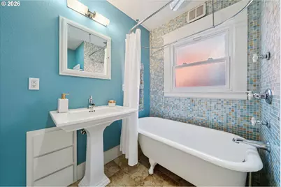 4828 NE Flanders St, Portland, OR 97213 - Photo 25