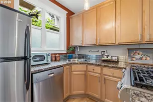 2372 NW Glisan St, Portland, OR 97210 - Photo 11