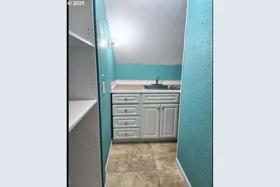 57036 Wamic Market Rd, Wamic, OR 97063 - Photo 21