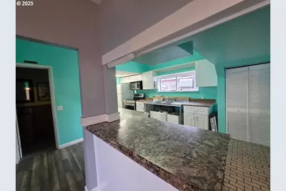 57036 Wamic Market Rd, Wamic, OR 97063 - Photo 11