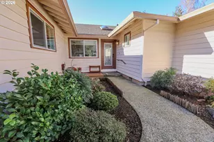 1682 NW Hopper Ct, Roseburg, OR 97471 - Photo 3