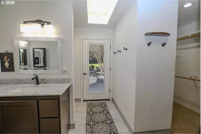 1682 NW Hopper Ct, Roseburg, OR 97471 - Photo 23