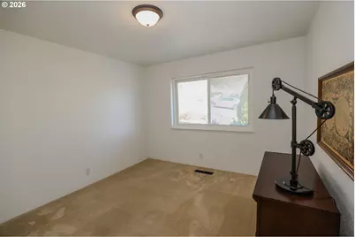 1682 NW Hopper Ct, Roseburg, OR 97471 - Photo 31