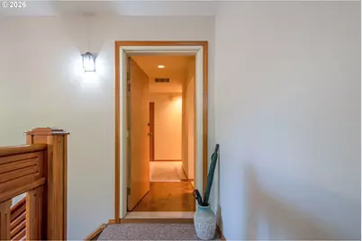 616 SW Eastman Pkwy, Gresham, OR 97080 - Photo 3