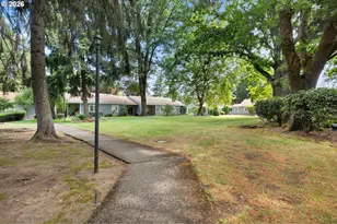 2712 SE 138th Ave, Portland, OR 97236 - Photo 33