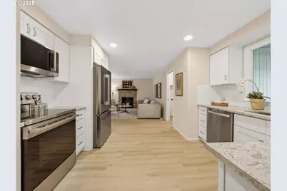 12945 SW Hackamore Ct, Beaverton, OR 97008 - Photo 7