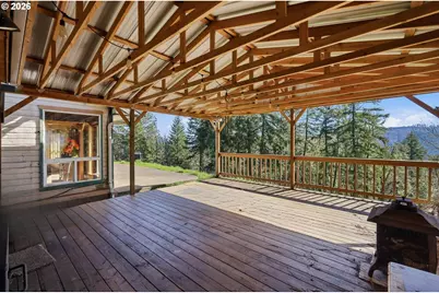 28460 Sutherlin Ln, Eugene, OR 97405 - Photo 15