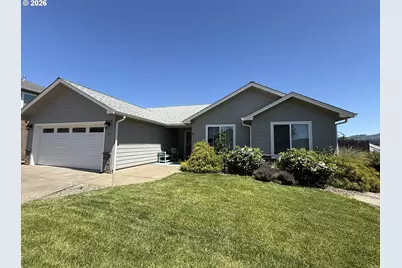 784 Pebble Crk St, Sutherlin, OR 97479 - Photo 15