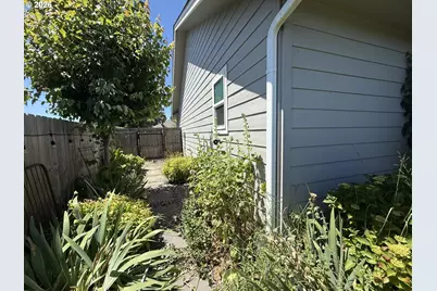 784 Pebble Crk St, Sutherlin, OR 97479 - Photo 27