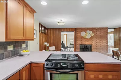 560 NW Merrie Dr, Corvallis, OR 97330 - Photo 9
