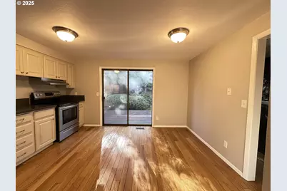 7612 SW Cresmoor Dr, Beaverton, OR 97008 - Photo 7