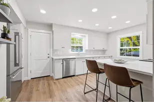 9233 SE Morrison St, Portland, OR 97216 - Photo 15