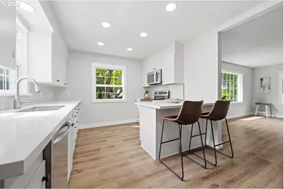 9233 SE Morrison St, Portland, OR 97216 - Photo 17