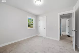 9233 SE Morrison St, Portland, OR 97216 - Photo 25