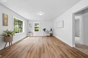 9233 SE Morrison St, Portland, OR 97216 - Photo 11
