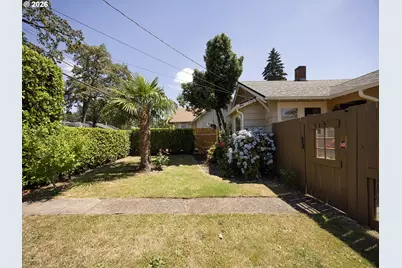515 E Gloucester St, Gladstone, OR 97027 - Photo 35