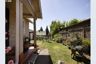 515 E Gloucester St, Gladstone, OR 97027 - Photo 31
