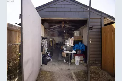 515 E Gloucester St, Gladstone, OR 97027 - Photo 21