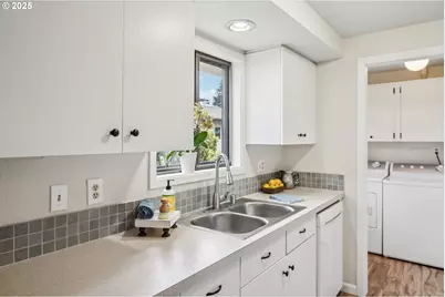 3836 NE 45th St #Unit A, Vancouver, WA 98661 - Photo 9