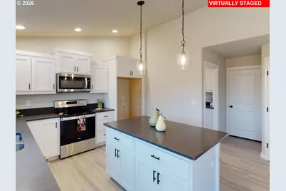 161 Collins Ct, Winston, OR 97496 - Photo 5