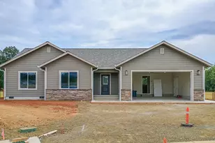 161 Collins Ct, Winston, OR 97496 - Photo 1