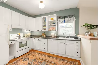 522 NE Sumner St, Portland, OR 97211 - Photo 13