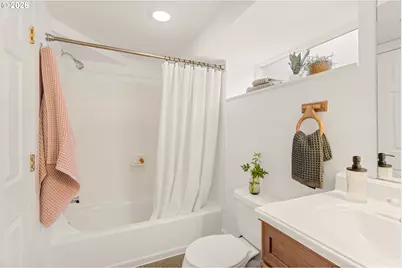 522 NE Sumner St, Portland, OR 97211 - Photo 31