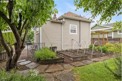 522 NE Sumner St, Portland, OR 97211 - Photo 35